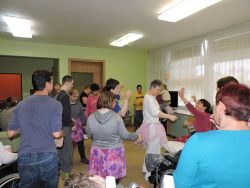 Tancujeme v domine - DSCN2869W