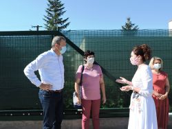 Slávnostné prestrihnutie pásky v špecializovanom zariadení pre autistov - 15