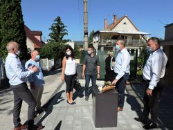 Slávnostné prestrihnutie pásky v špecializovanom zariadení pre autistov - 23