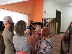 Slávnostné prestrihnutie pásky v špecializovanom zariadení pre autistov - 28