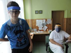 Poďakovania za ochranné štíty na tvár - DSCN4309